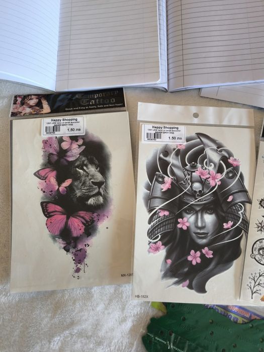 Училищни тетрадки, комплект, временни татуировки и др..