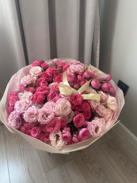 Огромный букет цветов