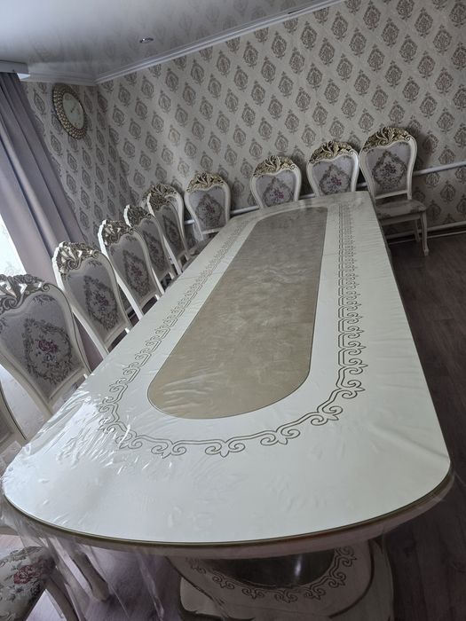 Срочно продам стол вместе со стульями или отдельно