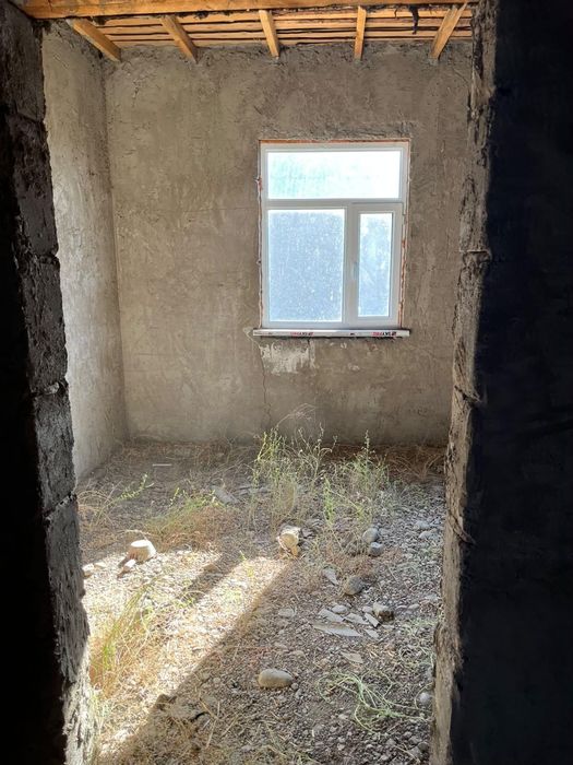 Үй сатылады 10соттық жерімен