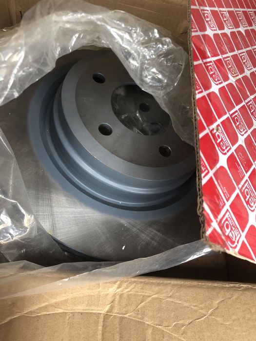 Новые запчасти на BMW E90