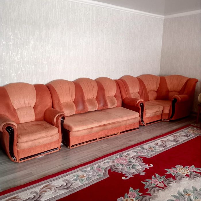Продается диван.