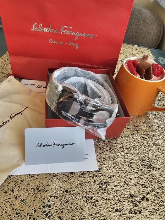 Луксозен  колан с дизайнерска  Salvatore Ferragamo