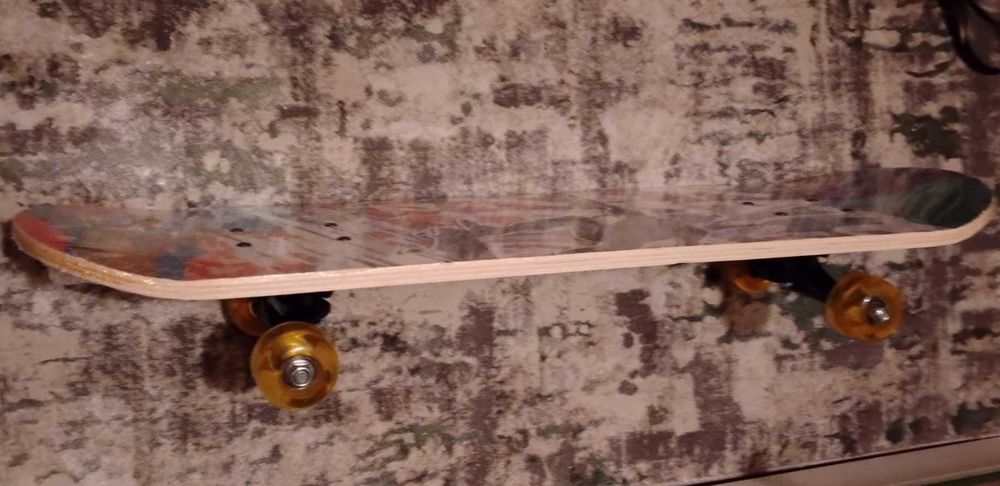 Skateboard nou super design