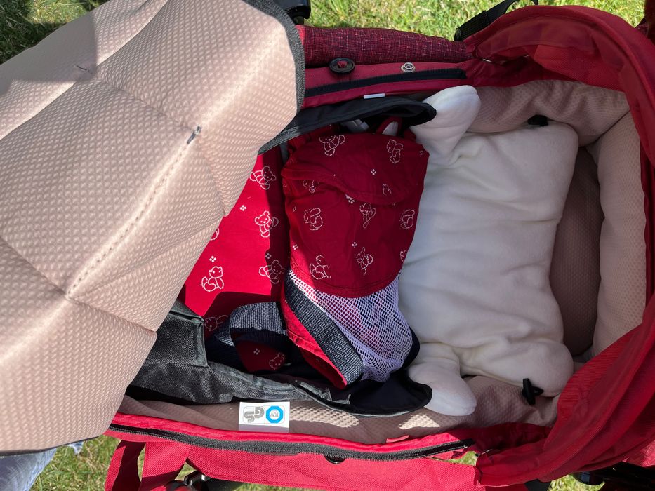 Коляска детская с люлькой