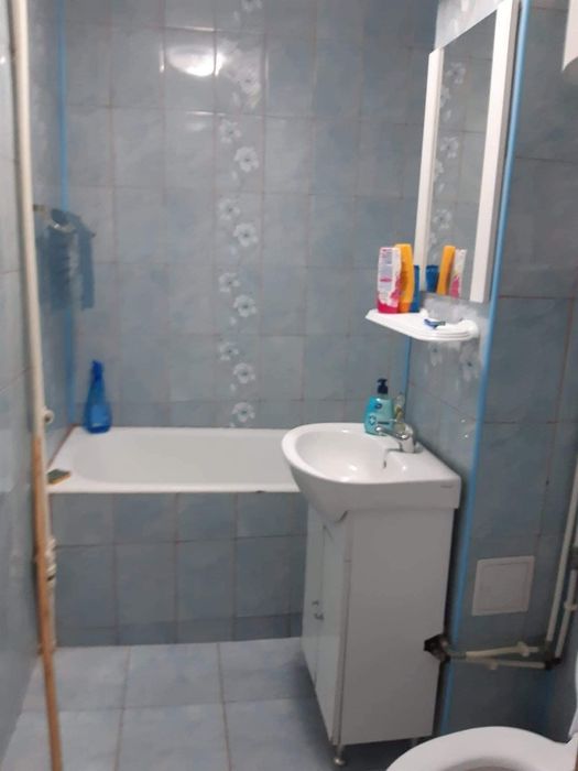 Închiriez apartament doua camere  parter