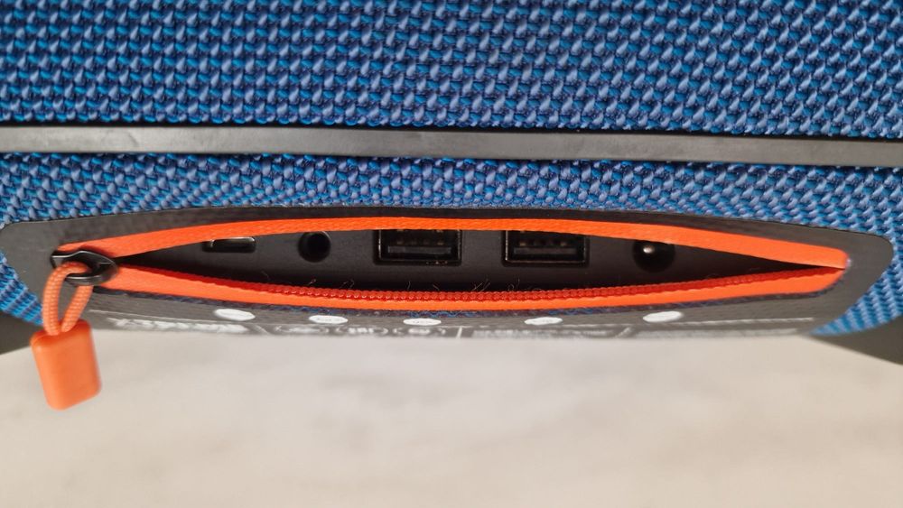 Vand JBL Xtreme achizitionata de nou