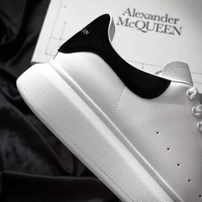 Adidasi Alexander Mcqueen Alb Negru 40-45