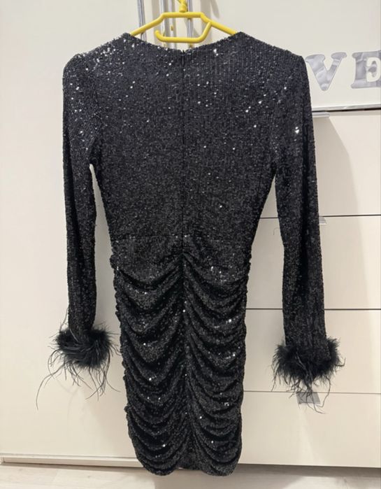Rochie neagra cu paiete