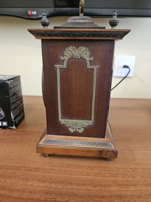 Часовници - един немски, два руски