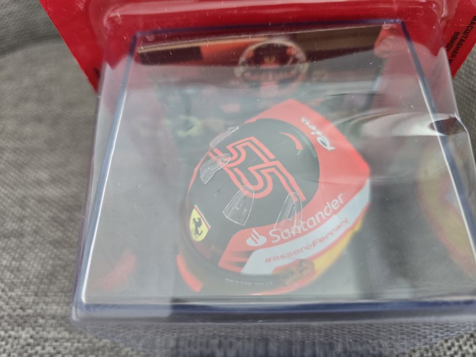 Casca Carlos Sainz Ferrari F1