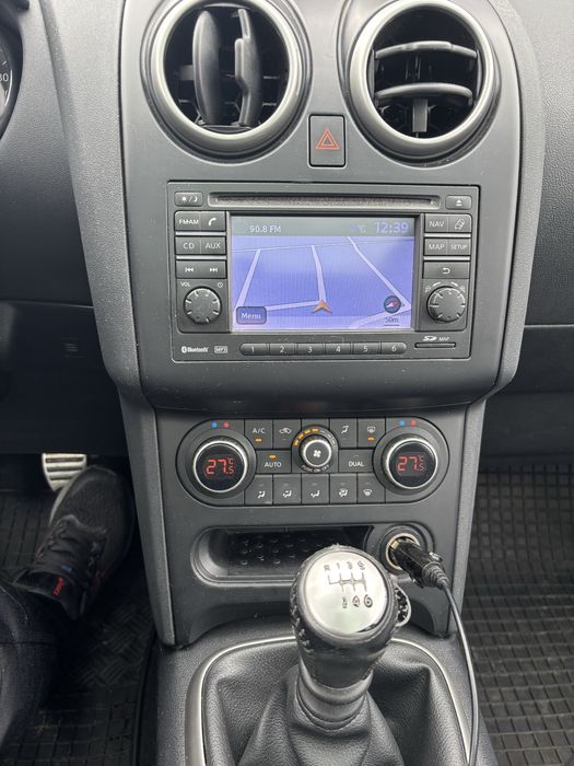 Se vinde mașină personală Nissan Qashqai, 2.0 litri, 5+2 locuri