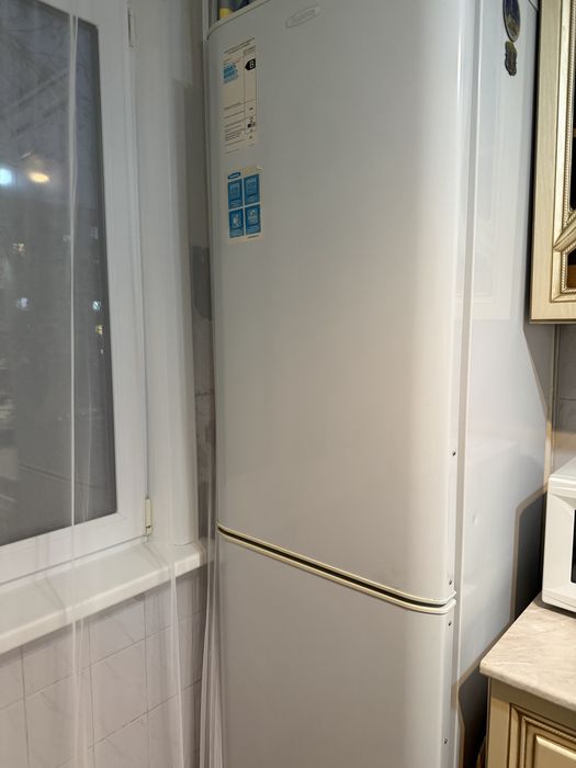 Холодильник бирюса