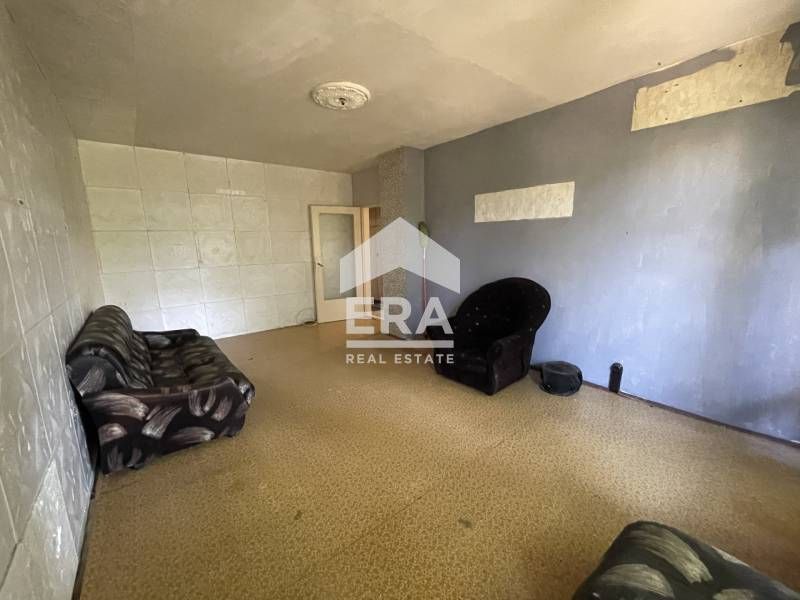 Дава се под наем Двустаен апартамент в Русе, Родина 2 - 65 кв.м за 137.7 € - Снимка #2