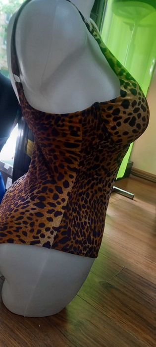 Цял бански с мека чашка