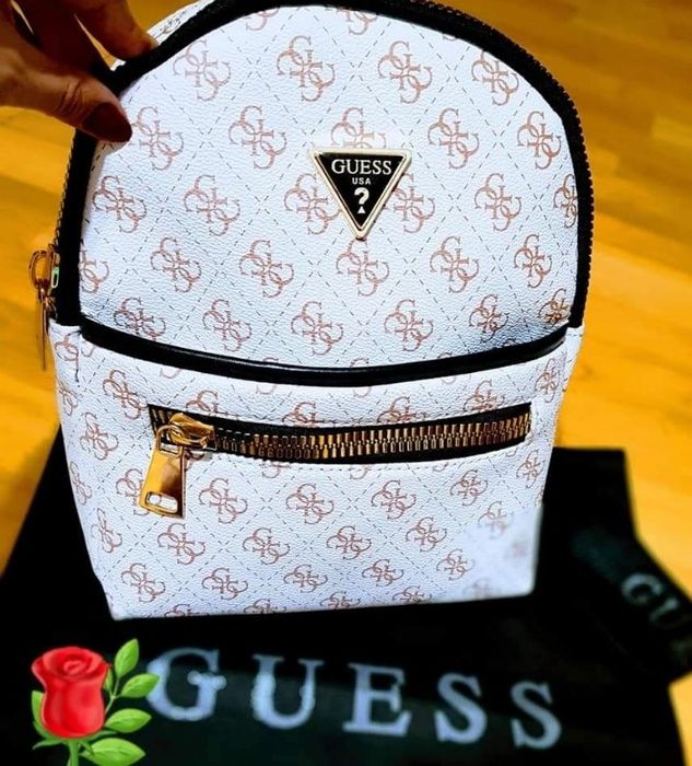 Rucsac Guess, super model import Italia, saculet, etichetă