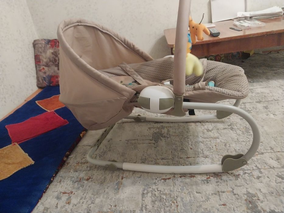 Продам детский шезлонг