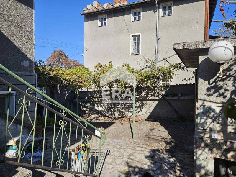 Продава се Къща в с. Ябълково, Област Хасково - 200 кв.м за 204 €/кв.м - Снимка #2