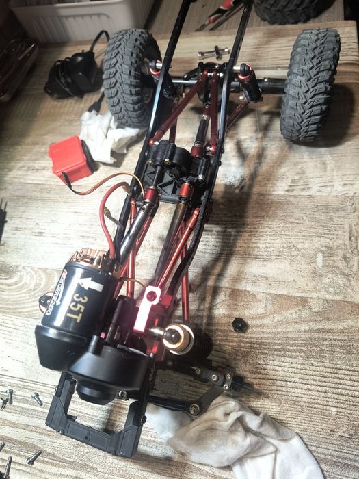 Rc crawler катерач