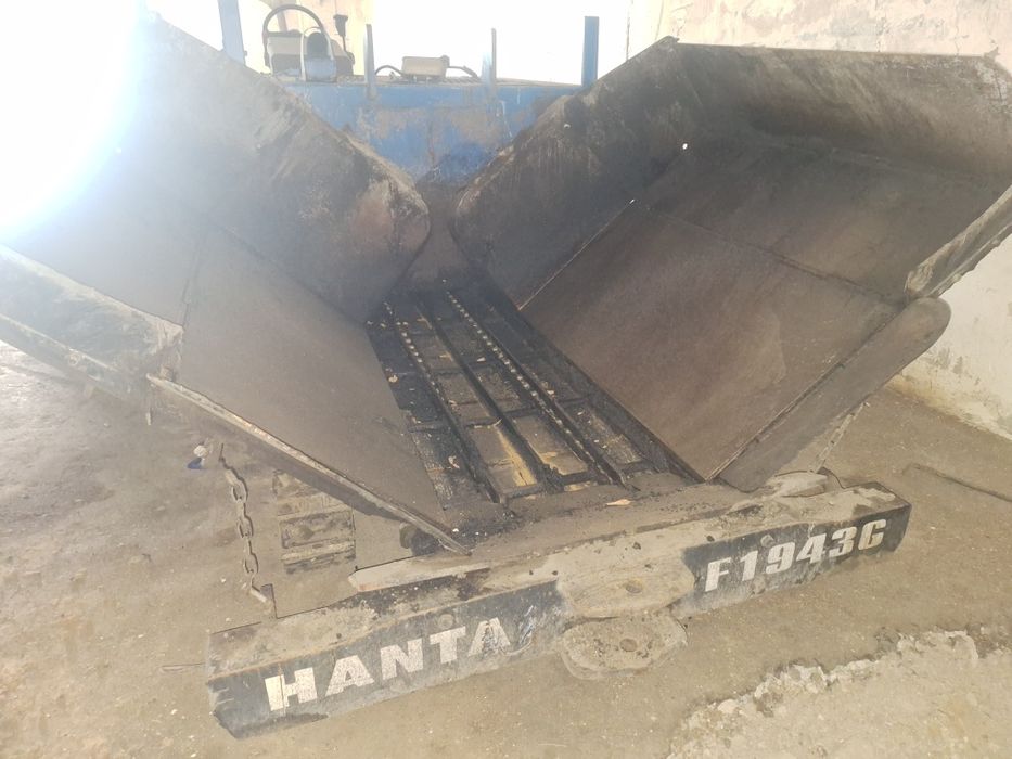 Продам асфалтоуклатчик