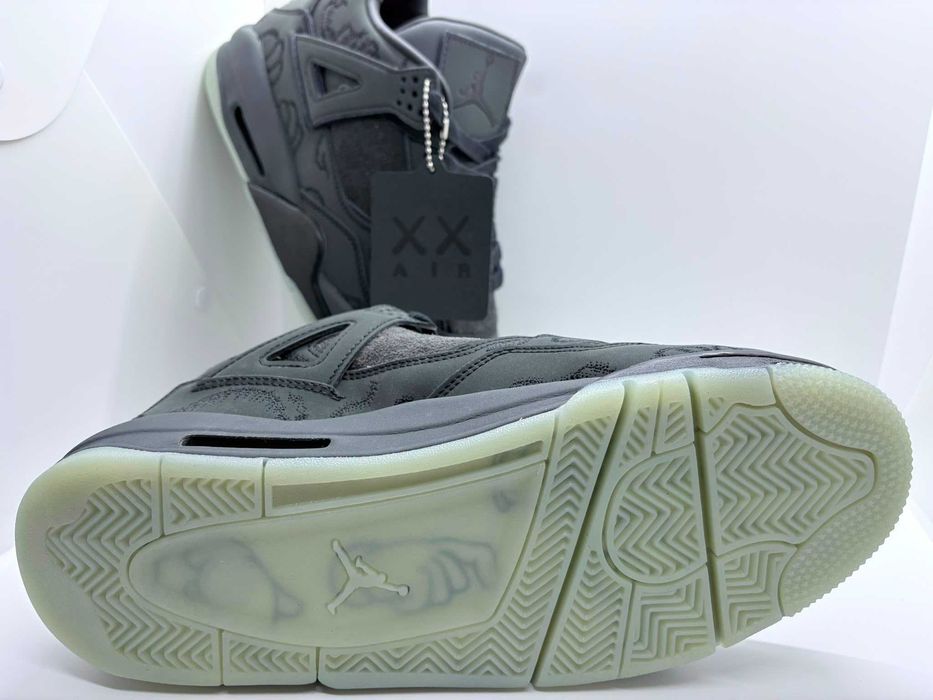 Nike Air Jordan 4 Kaws Black Livrare Verificare