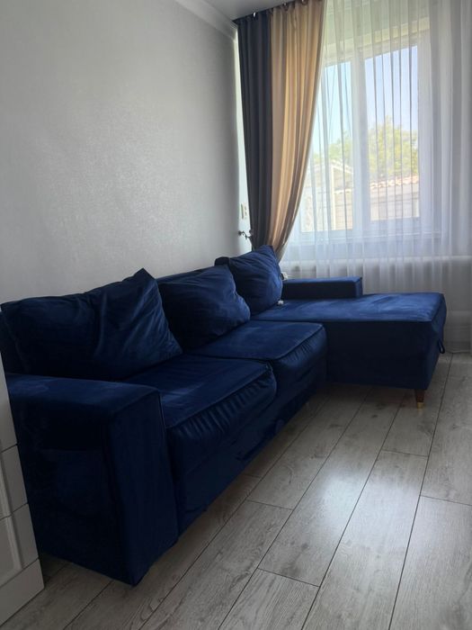 Продам диван.