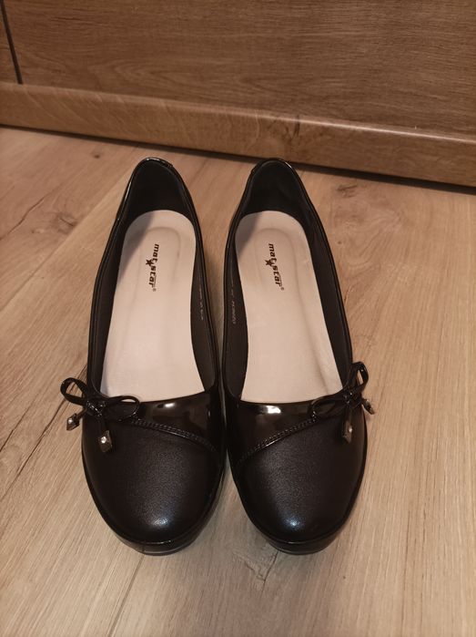 Обувки лак с еко ложа