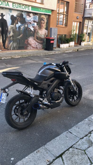 Ymaha mt 125.