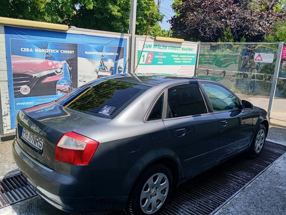 Vând Audi A4 B6 19 tdi