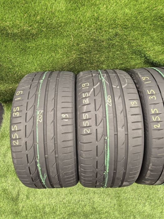 255 35 19 Continental și Bridgestone