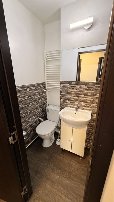 Apartament cu 2 camere de inchiriat.