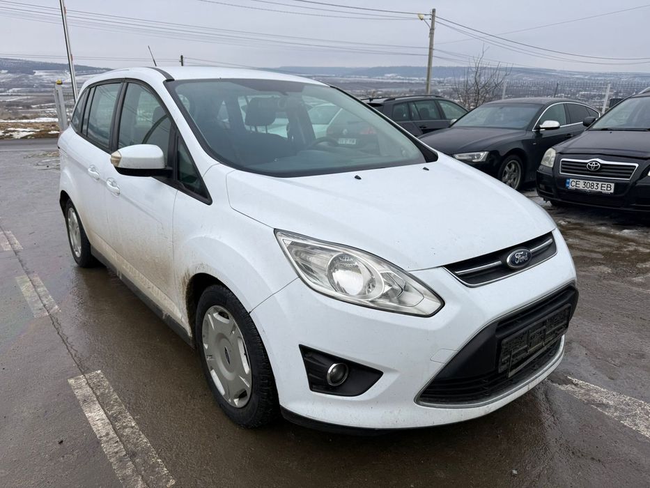Dezmembrez / Dezmembrari / Piese / Accesorii Ford grand c-max 2 2012 alb 2.0 tdci stanga