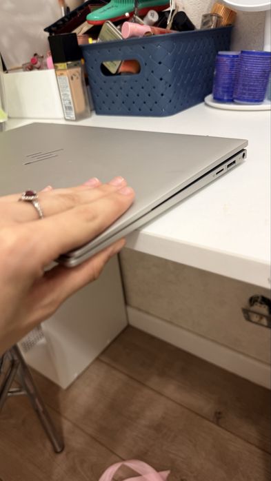 Продам ноутбук HP ENVY 13