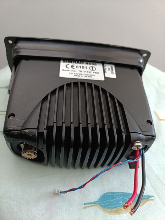 Stație  maritimă VHF Simrad