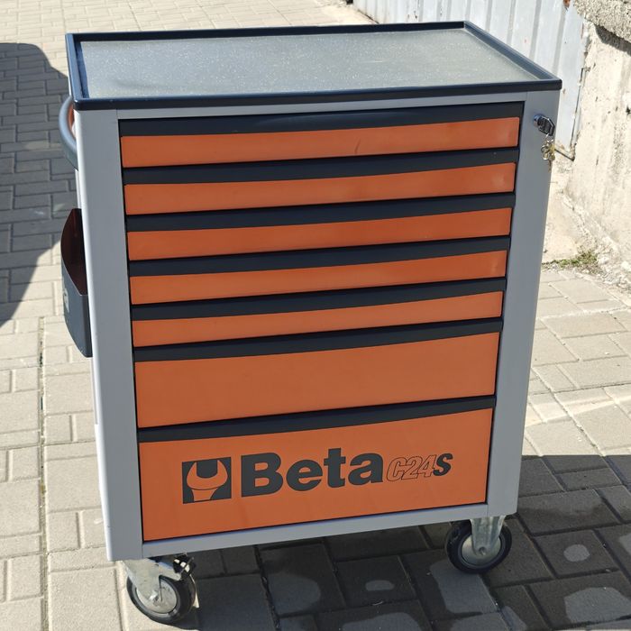 BETA количка с инструменти