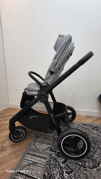 Детская коляска продам