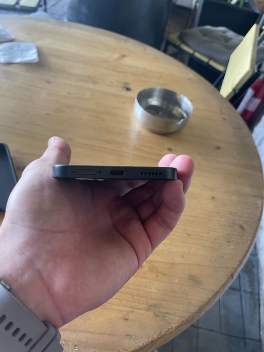 Vând xiaomi 15 pro 5 g