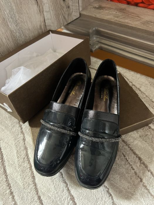 Женская обувь в хорошем состоянии