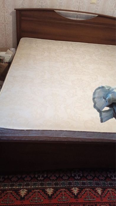 Здраствуйте продам кровать