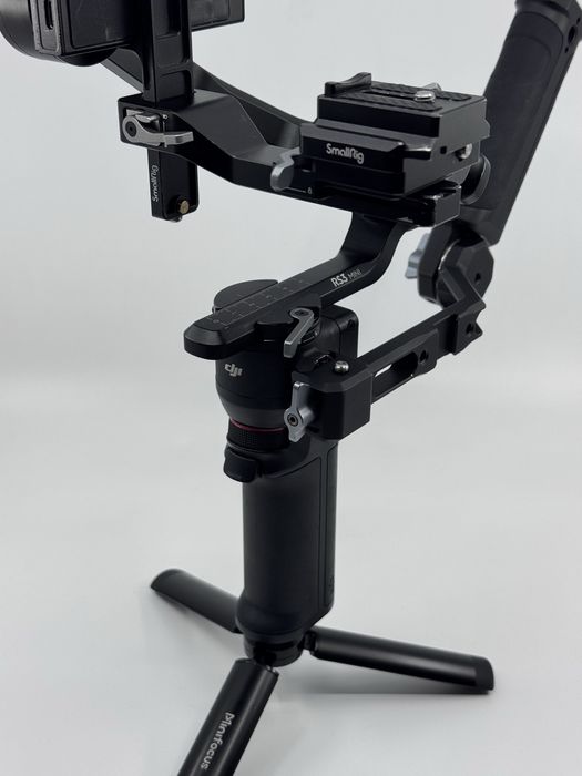Stabilizator/Gimbal DJI RS3 Mini + SmallRig Handle | Stare impecabila