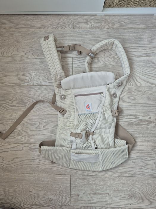 Marsupiu ergonomic Ergobaby – ca nou