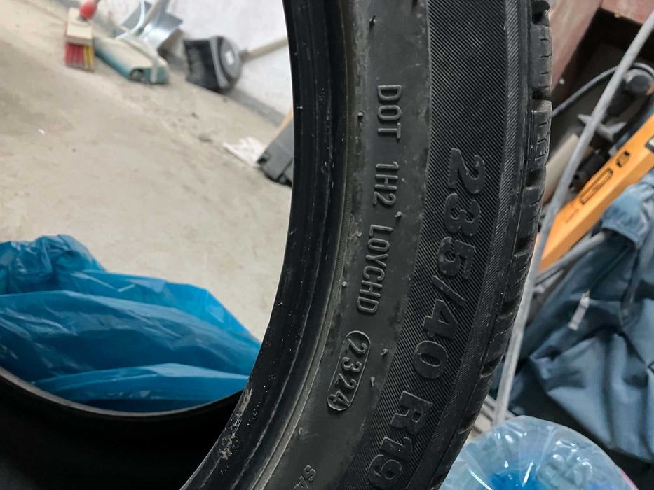4 броя зимни гуми KUMHO 235/40/19