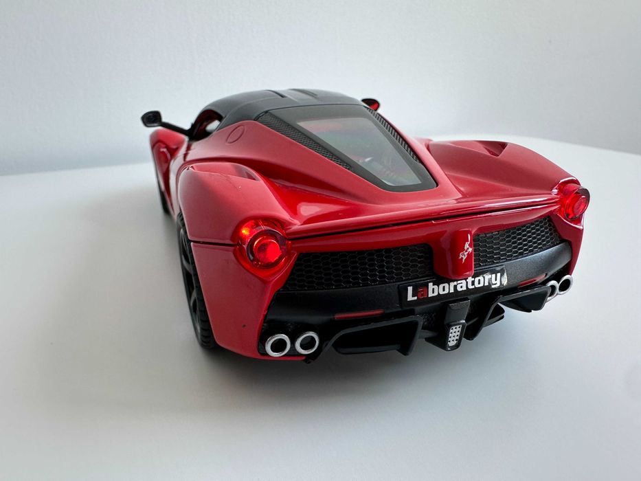 Macheta auto Ferrari LaFerrari 1/24