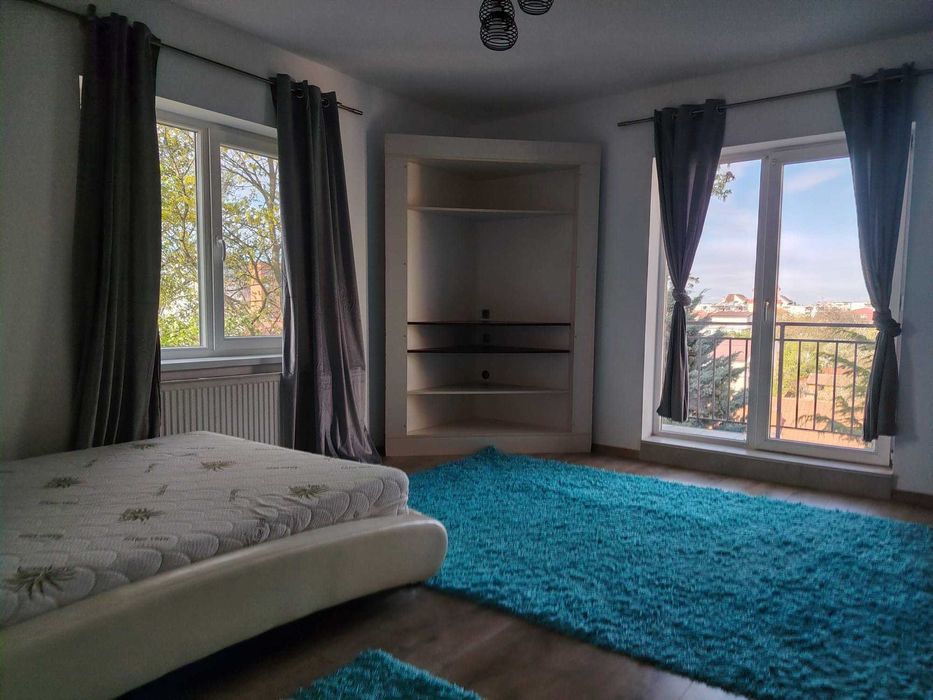 Dau în chirie apartament cu o cameră