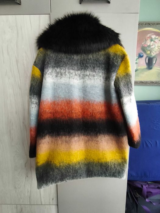 Продавам красиво дамско палто- есен -зима