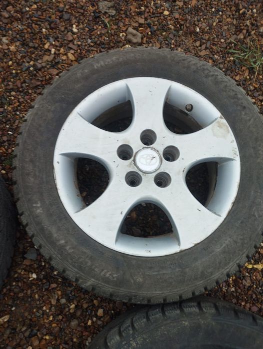 Продам зимные шины с дисками