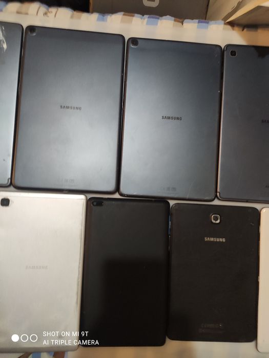 Продам планшет samsung на запчасти