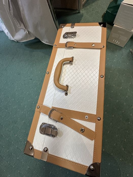 Мини чемоданчик белый