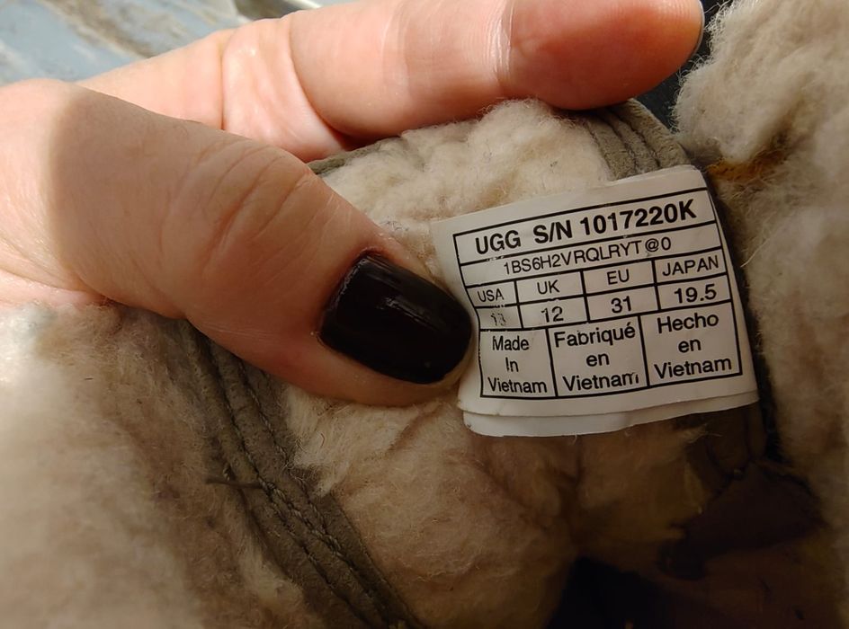 Ghete UGG rezistente la apa, marimea 31