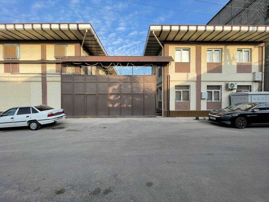 База 11 соток Зангиотинский район Тахта Базар строения 1500 м²
